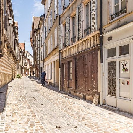 Апартаменти Le Petit Chapeau - Parking - Ideal Place Труа Екстер'єр фото